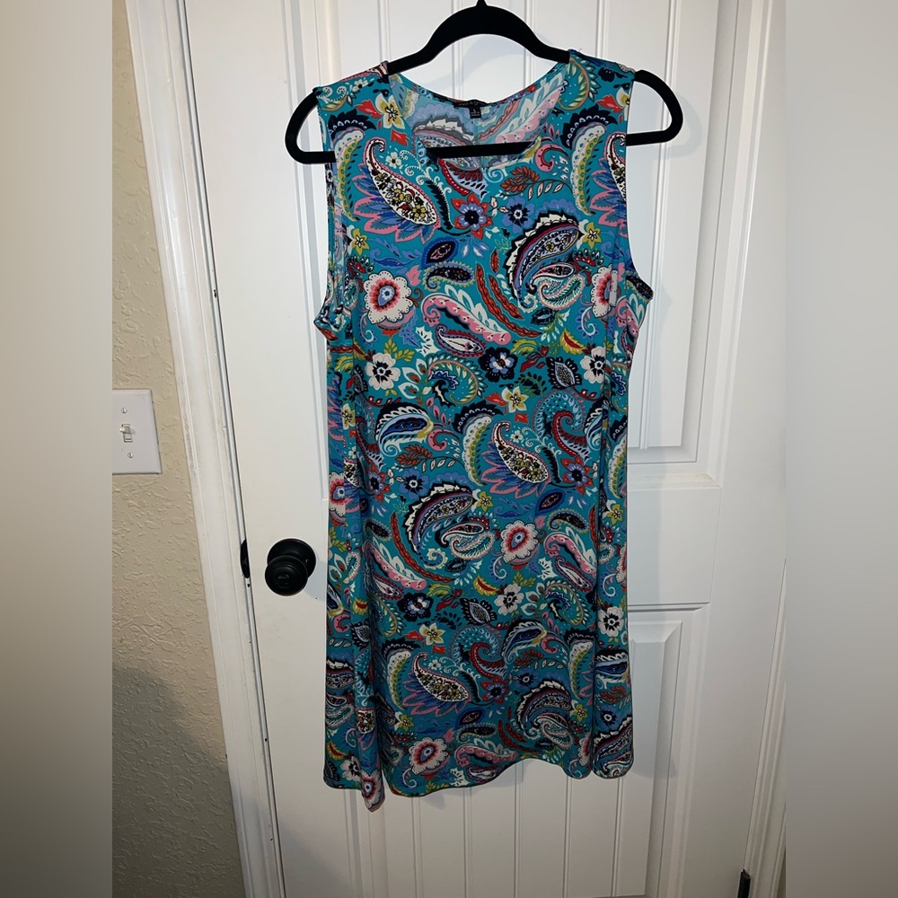 Large sleeveless stretchy slinky dress